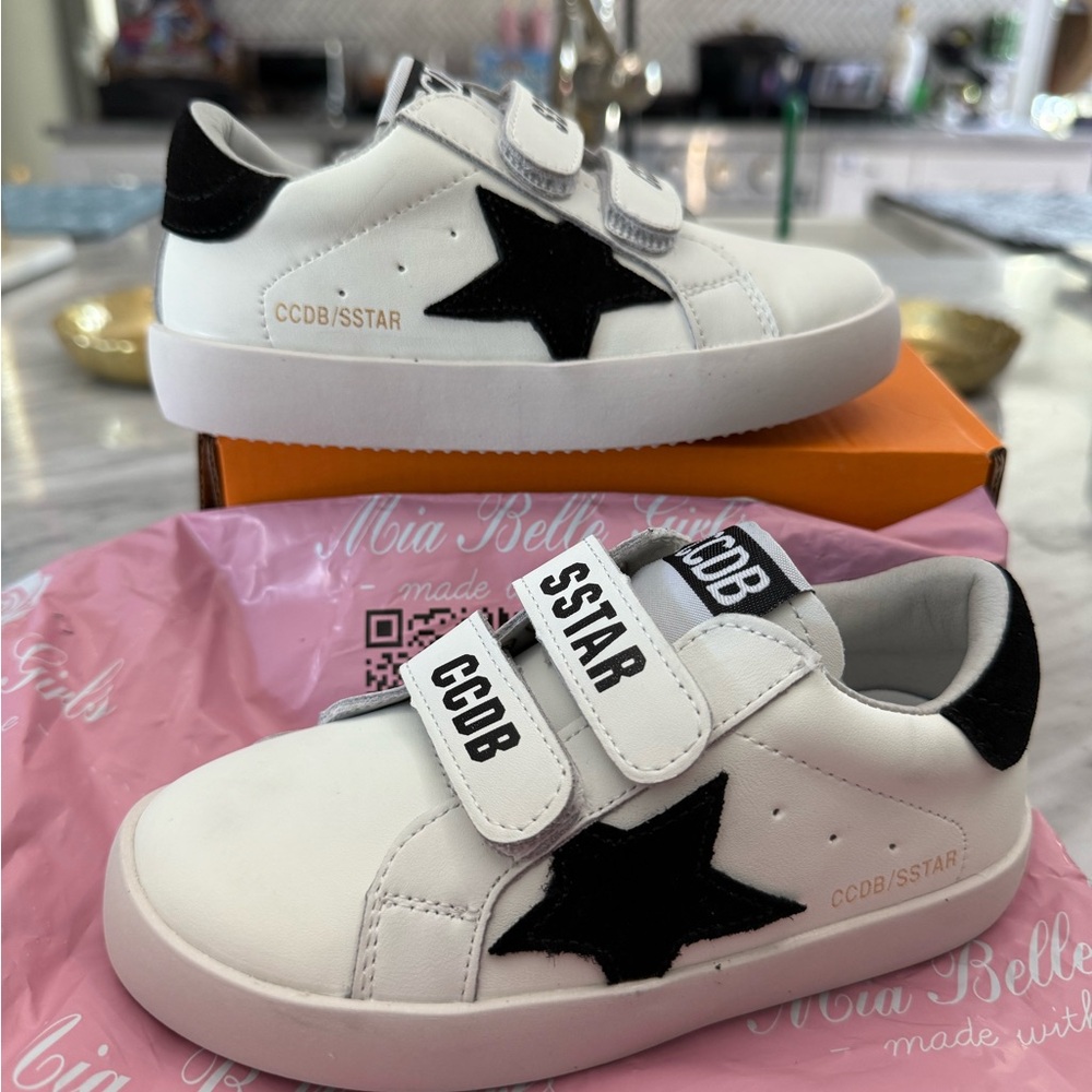 NEW! Mia Belle Girls skateboard shoe 27/US 9